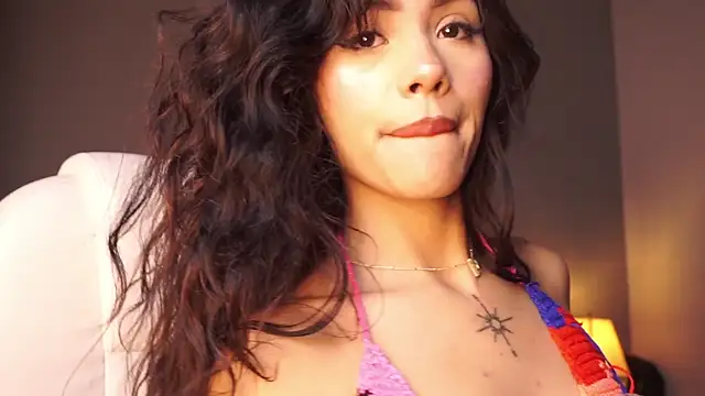 Snapshot of Giovanna_oliveira chatting on 07/07/26, 06:47 Giovanna oliveira online show from 07/07/26, 06:47