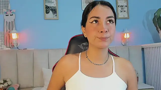 lyzzi smith01 online show from 02/03/25, 07:31