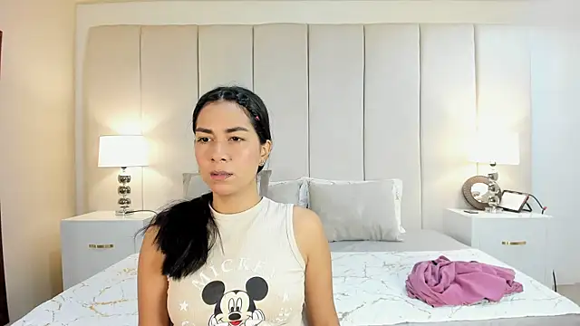 lyzzi smith01 online show from 02/25/25, 01:00