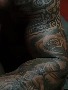 Snapshot of moody1996- chatting on 10/28/25, 03:29 moody1996- online show from 10/28/25, 03:29