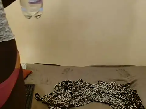 ZIPORA07 online show from 10/30/25, 06:01