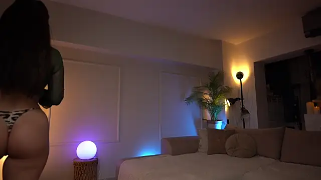 freyacherie online show from 02/07/25, 07:27