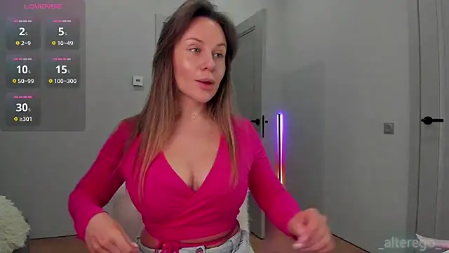  cometoseeme  online show from 03/15/26, 03:52