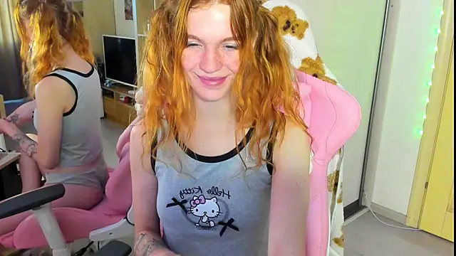 Sunny Elly online show from 10/07/25, 08:37