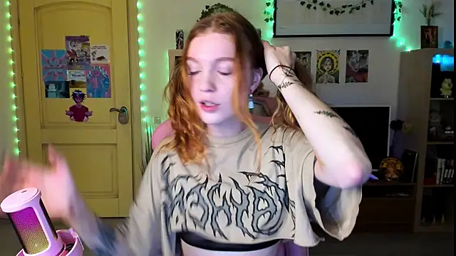 Sunny Elly online show from 10/21/25, 08:58