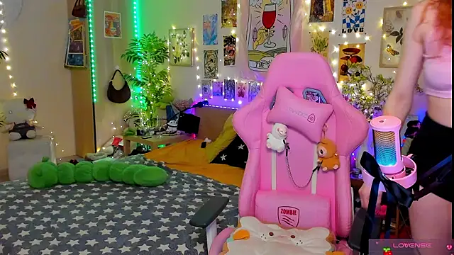 Sunny Elly online show from 03/09/26, 11:41