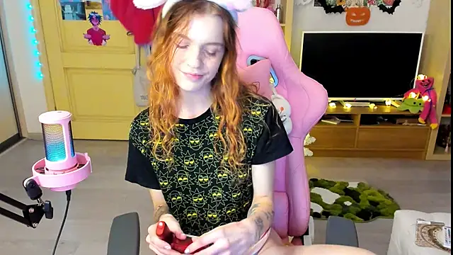 Sunny Elly online show from 12/05/25, 03:21