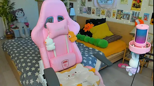 Sunny Elly online show from 06/07/26, 08:41