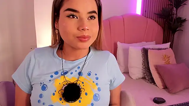 Victoria vallejo  online show from 02/21/26, 11:45