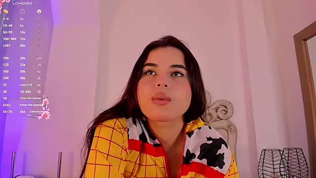 Snapshot of Victoria_vallejo_ chatting on 02/06/25, 11:42 Victoria vallejo  online show from 02/06/25, 11:42