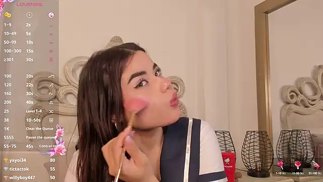 Snapshot of Victoria_vallejo_ chatting on 03/07/25, 03:18 Victoria vallejo  online show from 03/07/25, 03:18