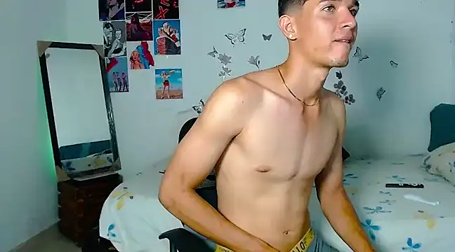 Snapshot of cristofer_988 chatting on 02/18/25, 04:58 cristofer 988 online show from 02/18/25, 04:58