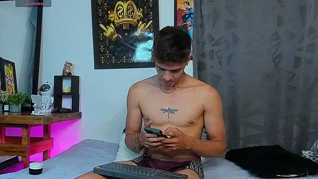 Snapshot of cristofer_988 chatting on 09/12/25, 02:44 cristofer 988 online show from 09/12/25, 02:44