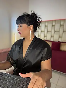 Alexa Miss online show from 09/17/25, 06:32