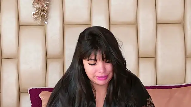 Alexa Miss online show from 12/01/25, 07:26