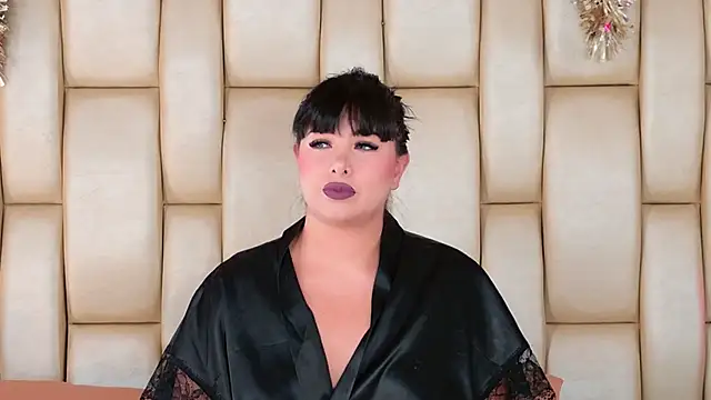 Alexa Miss online show from 12/15/25, 08:03