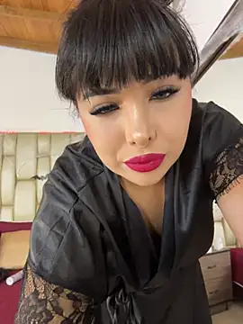 Alexa Miss online show from 10/25/25, 06:52