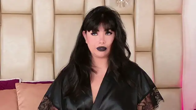 Alexa Miss online show from 11/28/25, 07:36