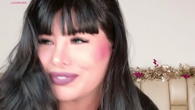 Alexa Miss online show from 11/18/25, 07:17