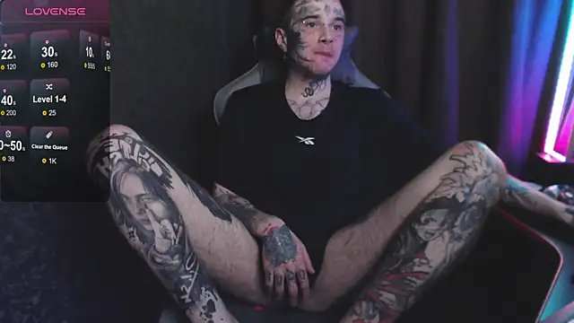 Snapshot of lonelycrystal chatting on 01/06/25, 11:30 lonelycrystal online show from 01/06/25, 11:30