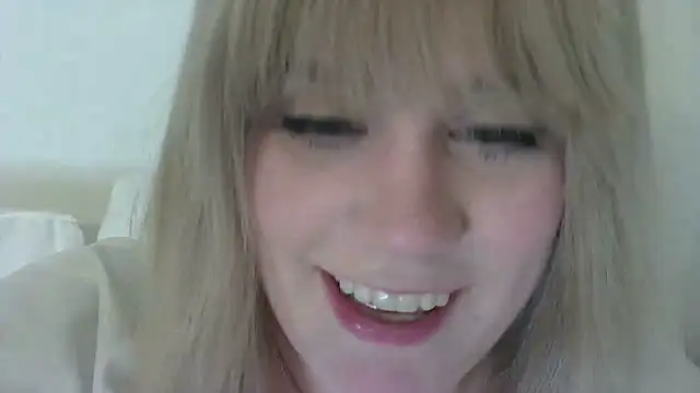 Snapshot of miramore chatting on 02/07/25, 09:58 miramore online show from 02/07/25, 09:58