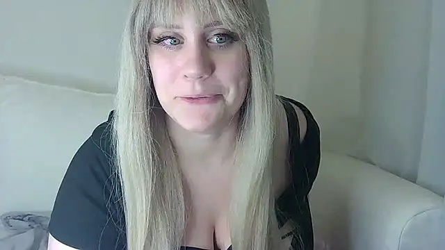 Snapshot of miramore chatting on 01/17/25, 10:01 miramore online show from 01/17/25, 10:01