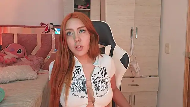 Snapshot of Angel_lusst chatting on 01/16/25, 06:46 Angel lusst online show from 01/16/25, 06:46