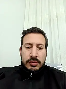 Snapshot of Karizmatikman chatting on 12/21/25, 04:08 Karizmatikman online show from 12/21/25, 04:08