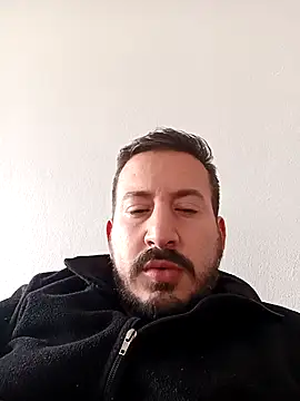 Snapshot of Karizmatikman chatting on 01/17/26, 10:08 Karizmatikman online show from 01/17/26, 10:08