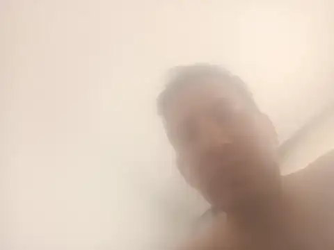 Snapshot of Karizmatikman chatting on 02/18/25, 01:00 Karizmatikman online show from 02/18/25, 01:00