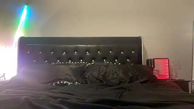 RavenRayyy online show from 11/15/25, 11:14