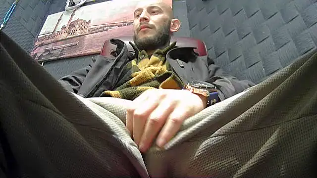 hardbigcock16 online show from 01/16/26, 06:28