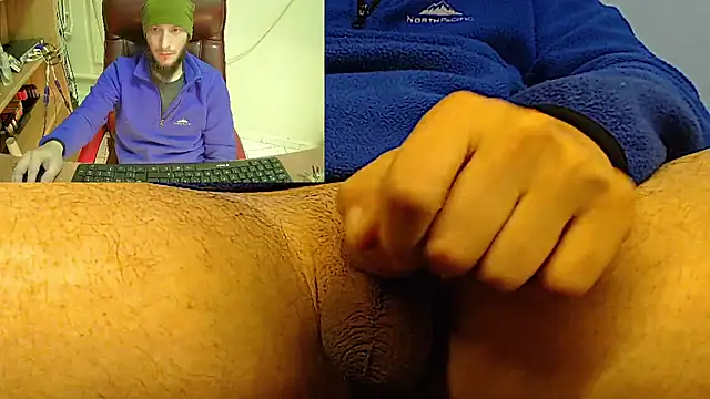 Snapshot of hardbigcock16 chatting on 01/24/25, 07:08 hardbigcock16 online show from 01/24/25, 07:08