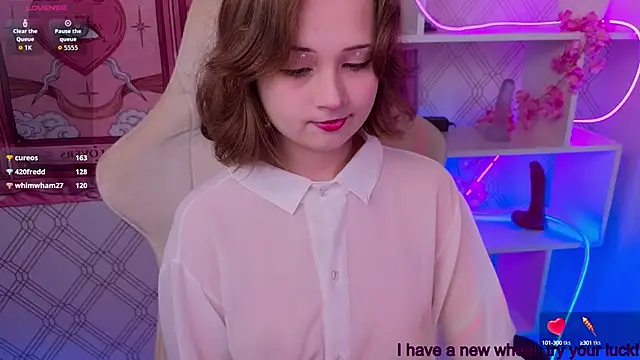 Snapshot of Mary_uw chatting on 09/27/25, 12:00 Mary uw online show from 09/27/25, 12:00