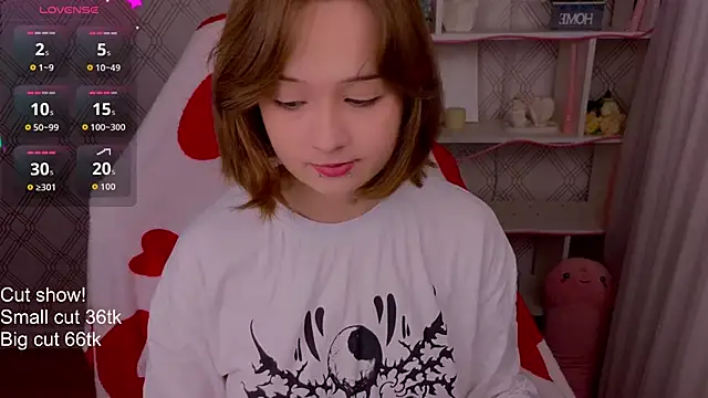 Mary uw online show from 03/25/26, 04:34