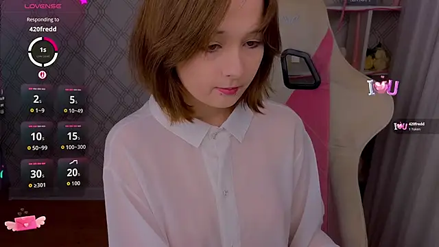 Mary uw online show from 03/19/26, 04:34