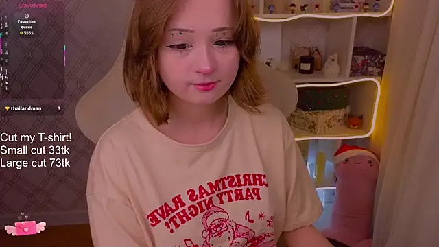 Snapshot of Mary_uw chatting on 12/17/25, 03:22 Mary uw online show from 12/17/25, 03:22