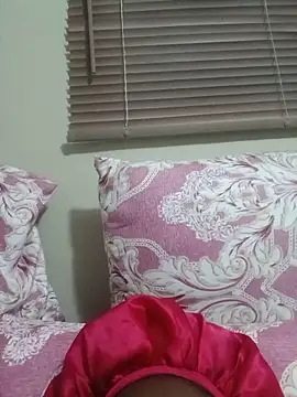 queenxdede online show from 06/15/26, 12:55