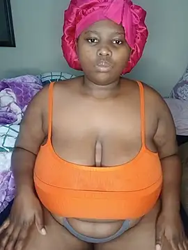 queenxdede online show from 05/15/26, 03:59