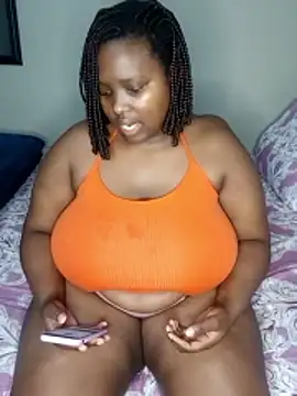 queenxdede online show from 05/12/26, 04:02