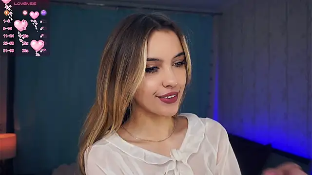 FannyHewson online show from 11/16/25, 08:02