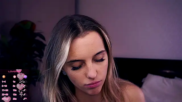 FannyHewson online show from 10/12/25, 07:37