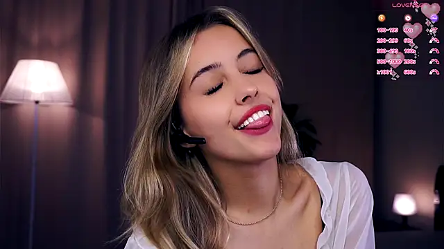 FannyHewson online show from 09/18/25, 07:28