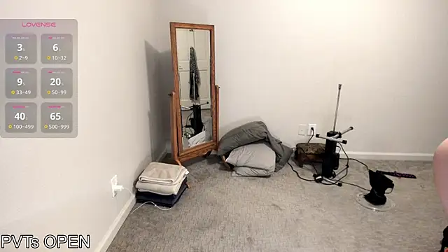 Peaches N Kreme online show from 11/04/25, 02:59