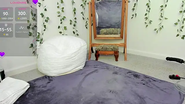 Peaches N Kreme online show from 04/13/26, 11:53