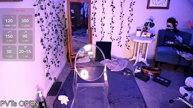 Peaches N Kreme online show from 02/09/26, 02:42