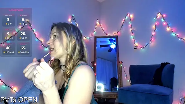 Peaches N Kreme online show from 12/04/25, 02:54