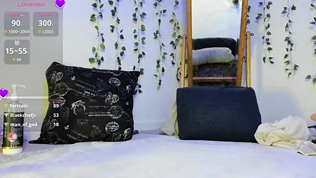 Peaches N Kreme online show from 03/21/26, 04:57