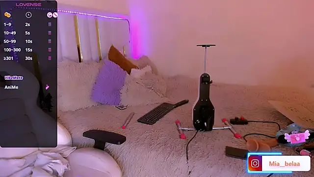 naiahcaramell online show from 12/14/25, 03:24