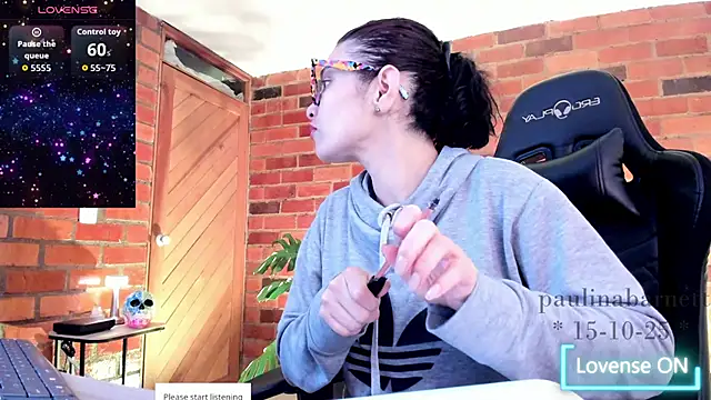 paulinabarnett- online show from 10/15/25, 02:47